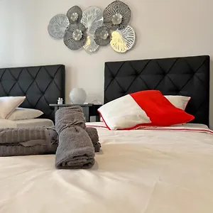 Albert's Center 101 Apartment